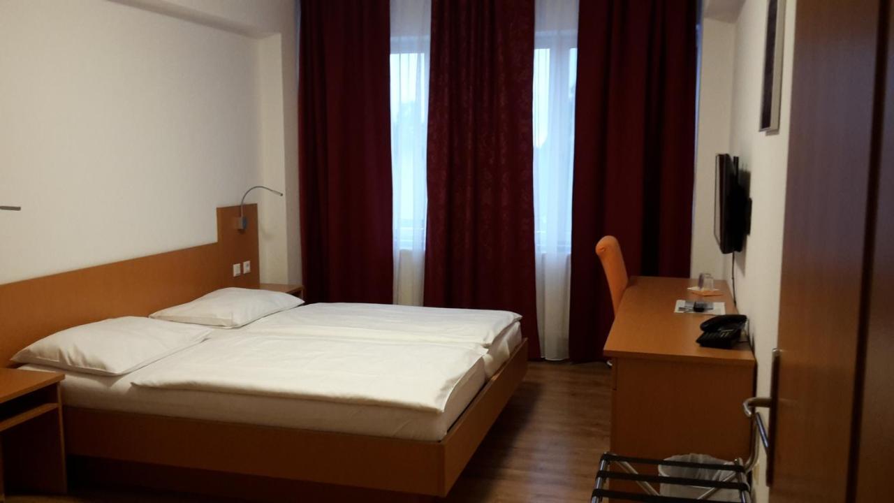 Hotel - Restaurant Martinihof Neudorfl Dış mekan fotoğraf